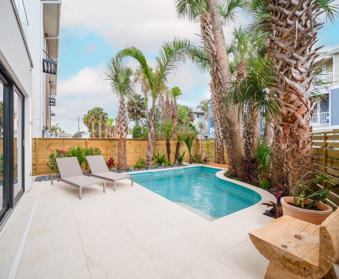 Pool Cleaning, Maintenance & Water Testing in Caulfield