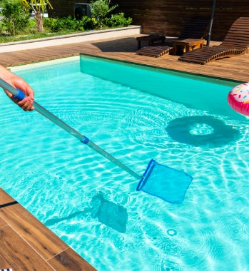 pool-cleaning-image