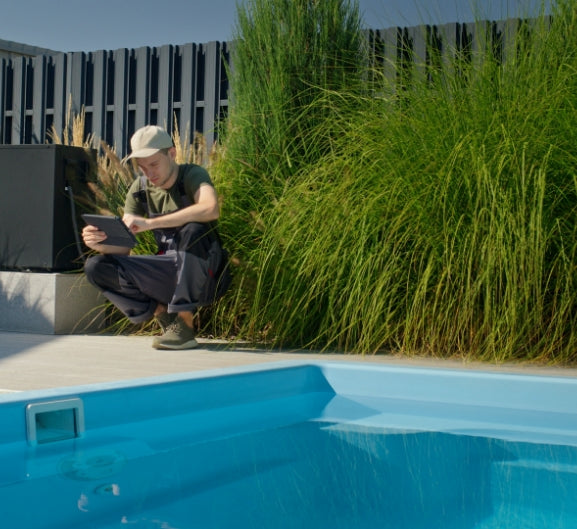 pool-cleaning-service-image-melbourne